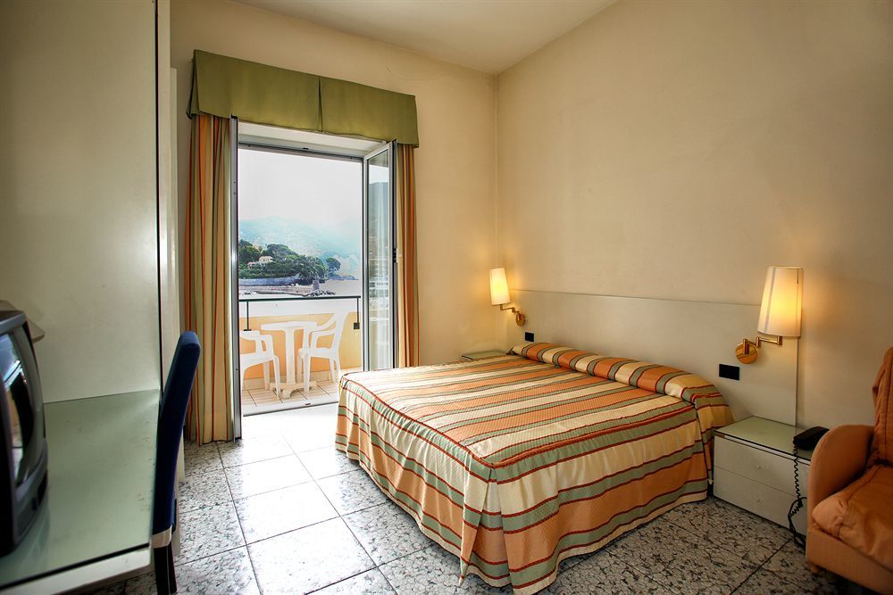Hotel Elena Recco Exterior photo
