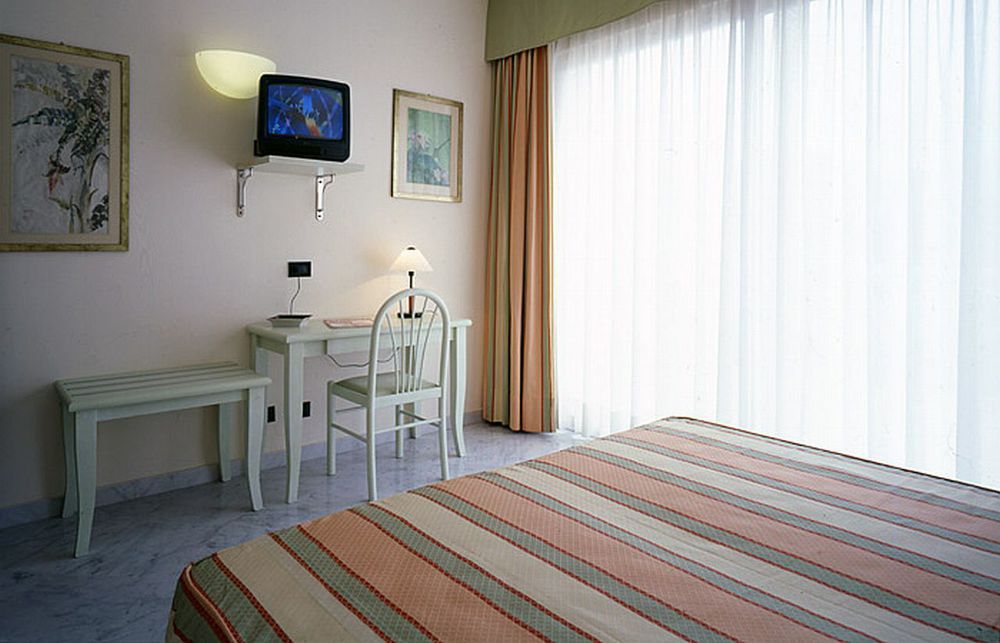 Hotel Elena Recco Exterior photo